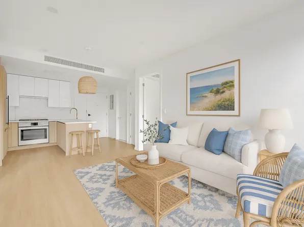 81-07 Kew Gardens Road image 1 of 8