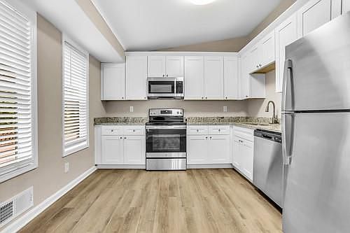 5th image of 4106 Stacy Ln