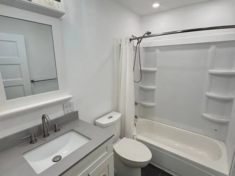 1153 Walnut St #4 — Photo 9