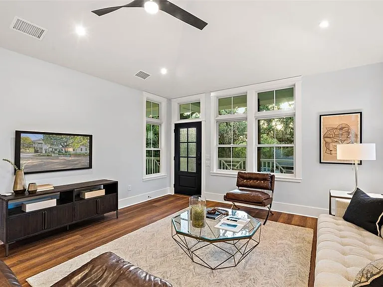1801 Alta Vista Ave #C — Photo 7