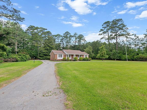 2nd image of 647 Mallard Rd
