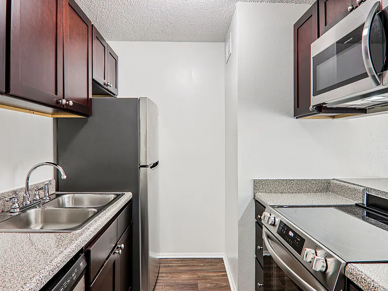 Andover Park Apartments — Photo 6