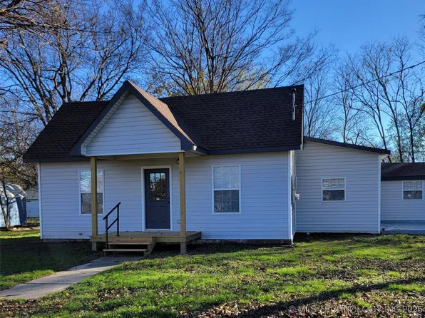 511 S State St, Wagoner, OK 74467