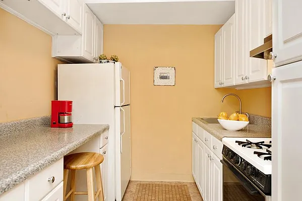 Sold by Keller Williams NYC | media 18