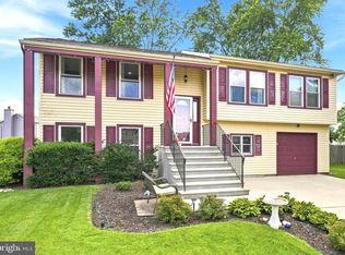 405 Jennifer Ln, Williamstown, NJ 08094