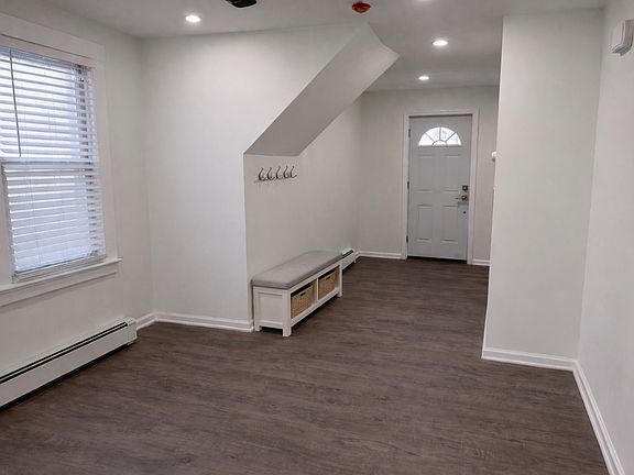 4th image of 114 Hemingway Ave #1