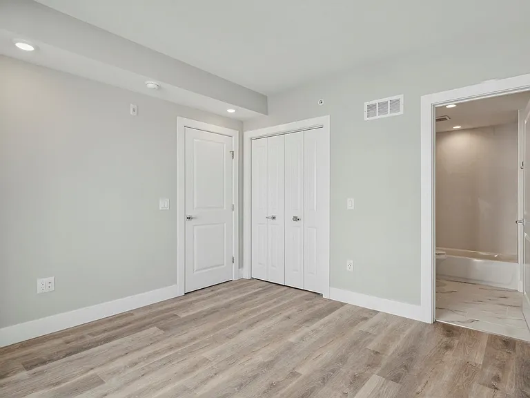 1222 N Marshall St — Photo 57