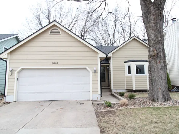 7081 Hickory Ln, Urbandale, IA 50322