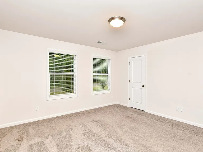 106 Crestwind Dr — Photo 16