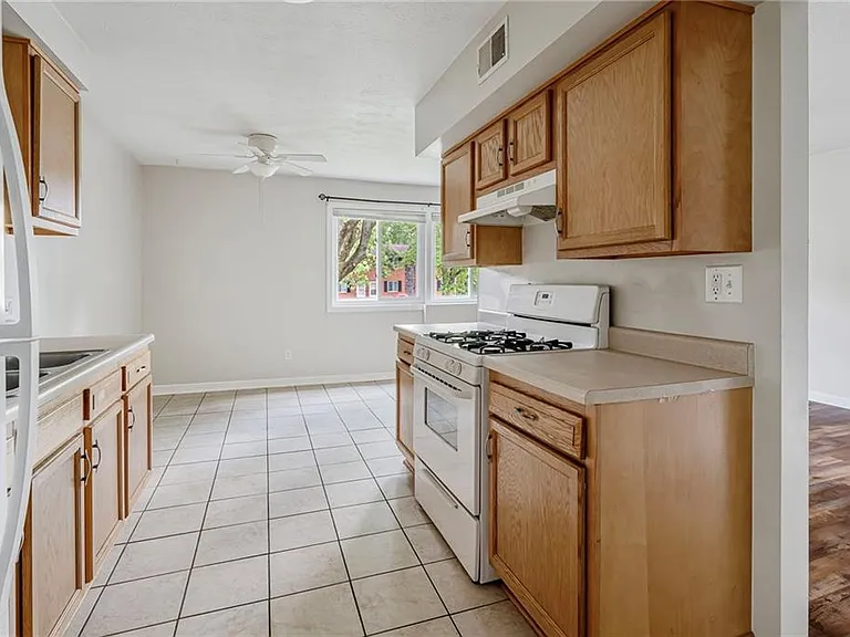 6669 Amsel Ave NE #4 — Photo 7