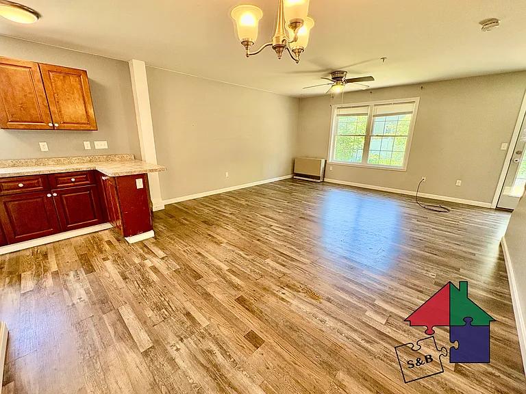 59 Cornelia Ct — Photo 7