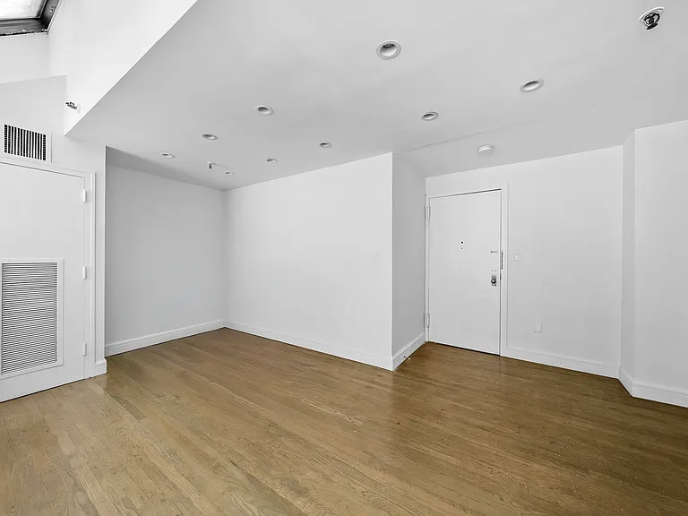 66 Pearl St #501 — Photo 10