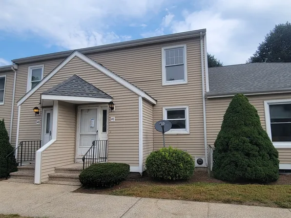 14 The Hamlet APT E, Enfield, CT 06082