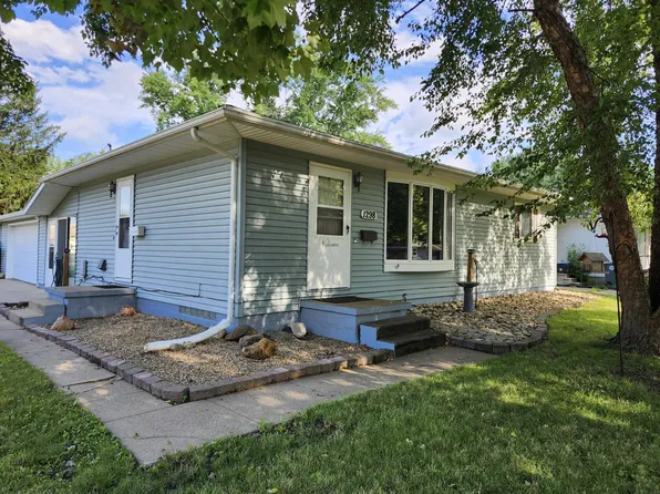 1298 Saint Andrews Ave, Waterloo, IA 50701