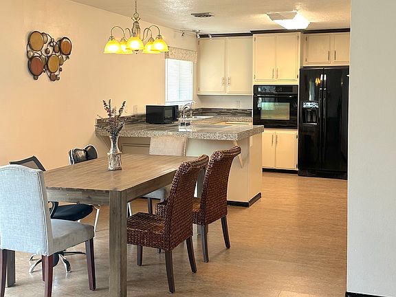 4th image of 15140 Leeds Cir
