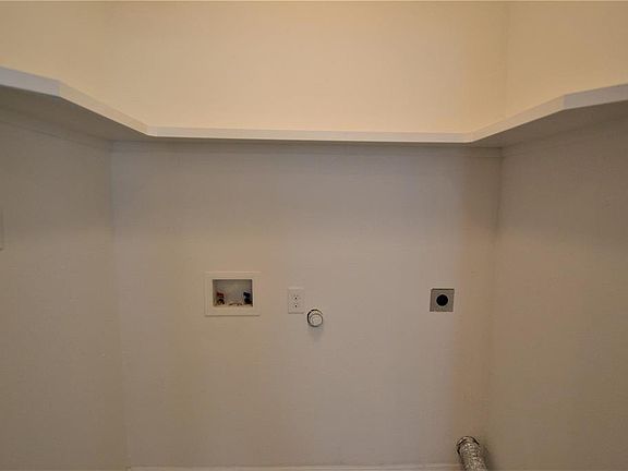 4th image of 1013 N Montgomery St