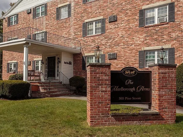 305 Pine St APT 6, Lowell, MA 01851