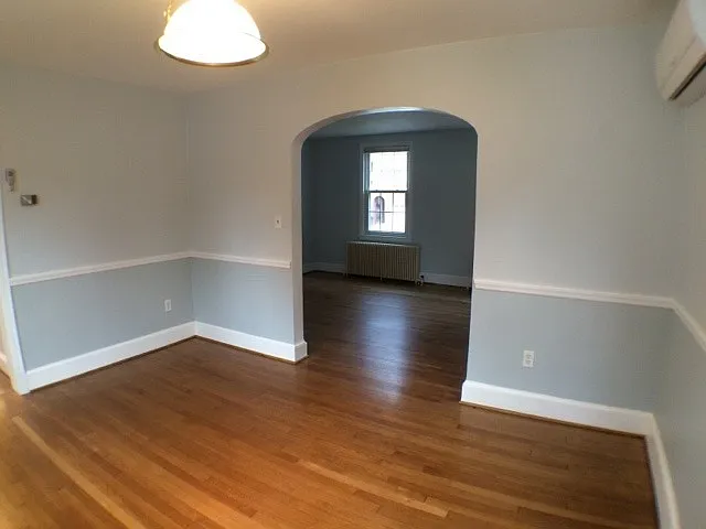 4532 Middleton Ln — Photo 2