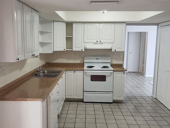 3rd image of 7471 NW 23rd St