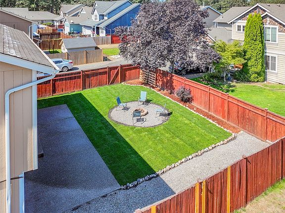 4th image of 1123 E 180th