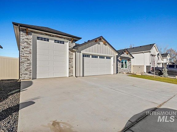 3rd image of 3625 S Julianite Ave
