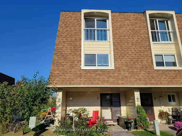 4 Paradise Blvd #11, Ramara, ON L0K 1B0