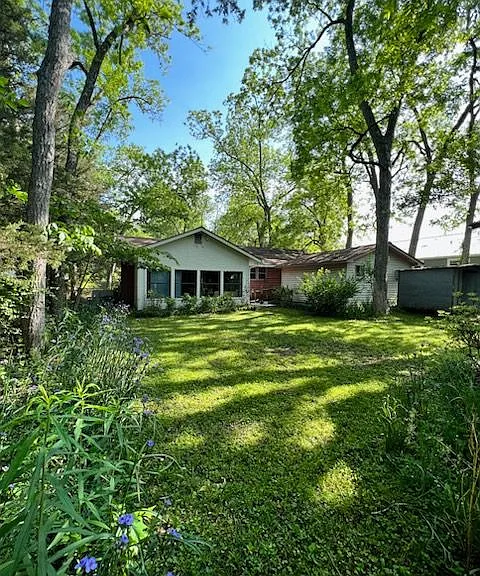 308 Central Ave — Photo 2