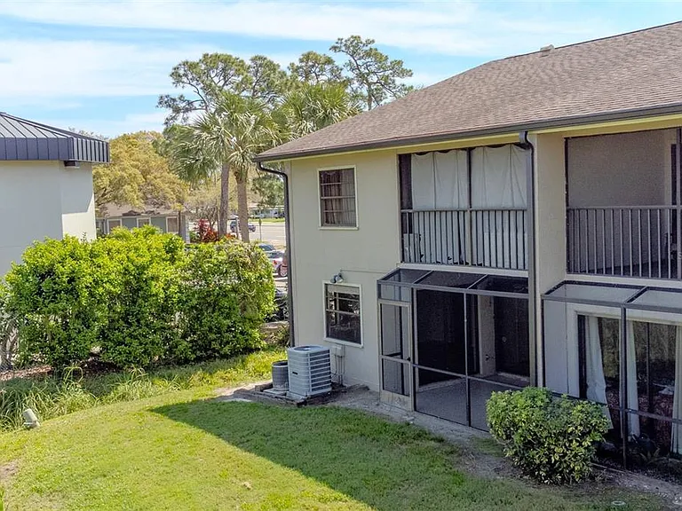 5797 Summer Side Ln #7A — Photo 24