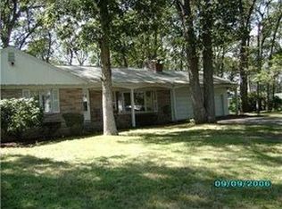 411 Red Chimney Dr, Warwick, RI 02886