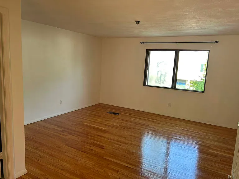 39 Pebble Pl — Photo 38