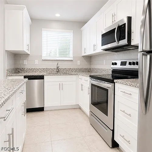 1625 SW 1st Ave #101 Photo 1