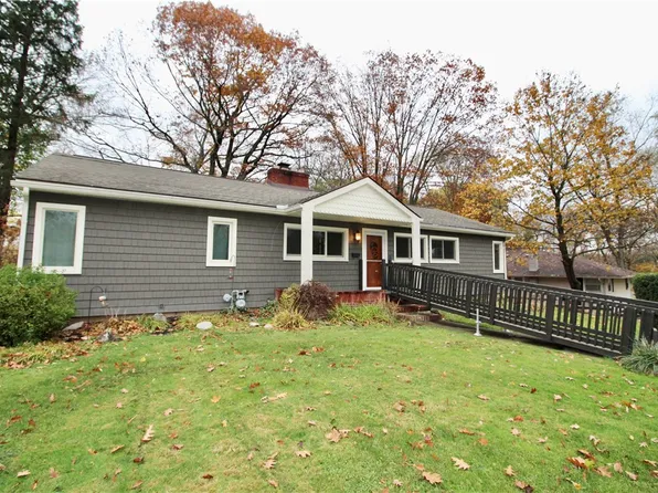 337 Eaglehead Rd, East Rochester, NY 14445
