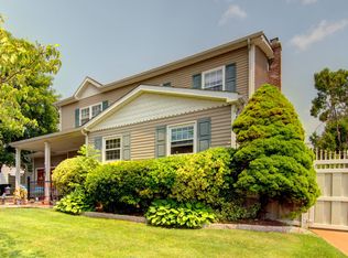 (Undisclosed Address), Commack, NY 11725