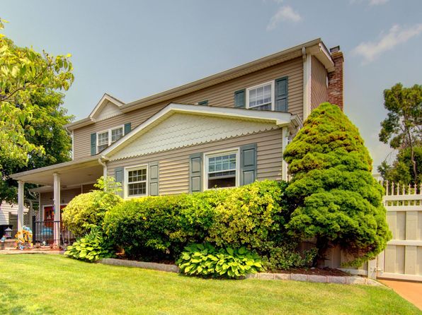 (undisclosed Address)