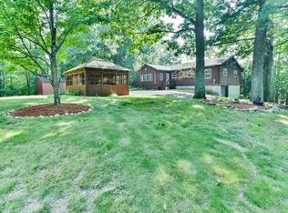 2 Cranberry Meadow Shore Rd, Charlton, MA 01507