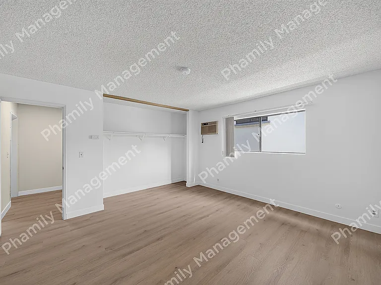 11575 Moorpark St #108 — Photo 11