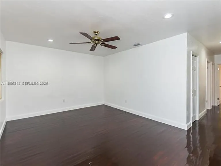 6300 NW 41st St — Photo 7