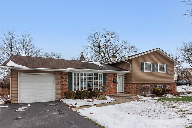 1st image of 6431 Woodridge Dr