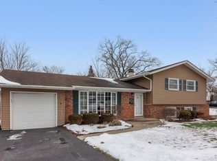 6431 Woodridge Dr, Woodridge, IL 60517