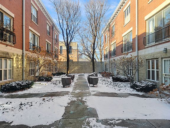 2nd image of 712 S Western Ave Unit B