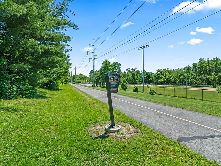 10258 Squire Meadows Dr #3 — Photo 17