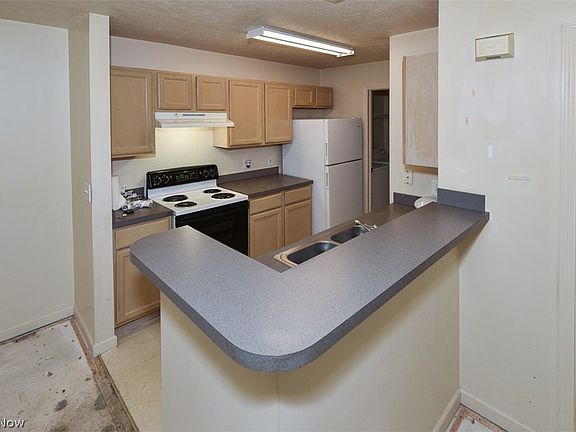 3rd image of 29828 Center Ridge Rd #217