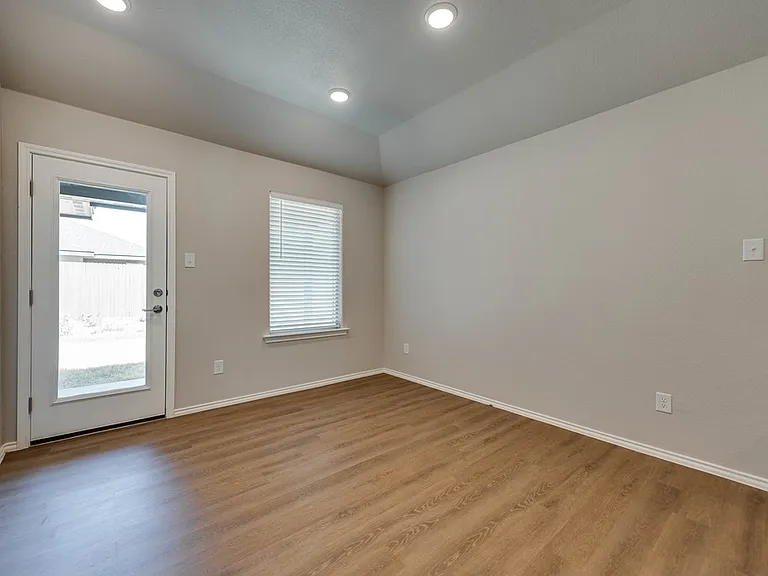 8211 E County Road 111 — Photo 8