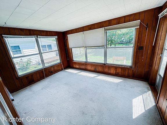 4th image of 918 Mayhew Wood Dr SE