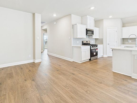 4th image of 112 Top Ridge Rd