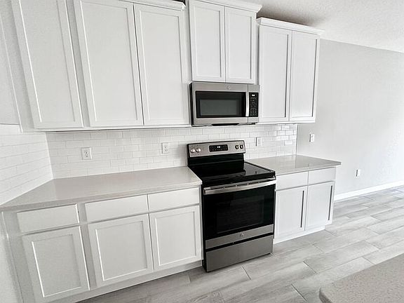 5th image of 14860 Harvest St