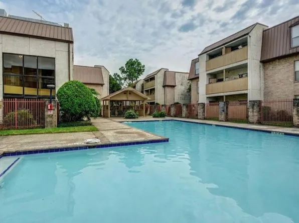 8423 Hearth Dr APT 3, Houston, TX 77054