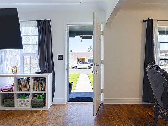 5th image of 1030 Alpha Rd