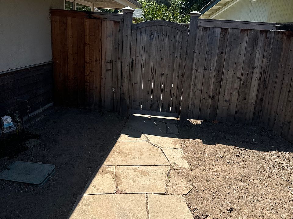 1st image of 4979 La Ramada Dr #1