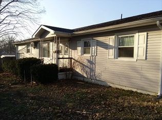 1315 Ledford St, Harrisburg, IL 62946